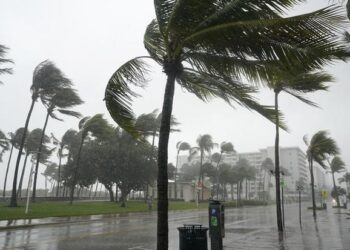 ‘Eta’ llega a Florida