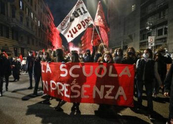 Anuncian más restricciones para Italia en su combate contra COVID-19