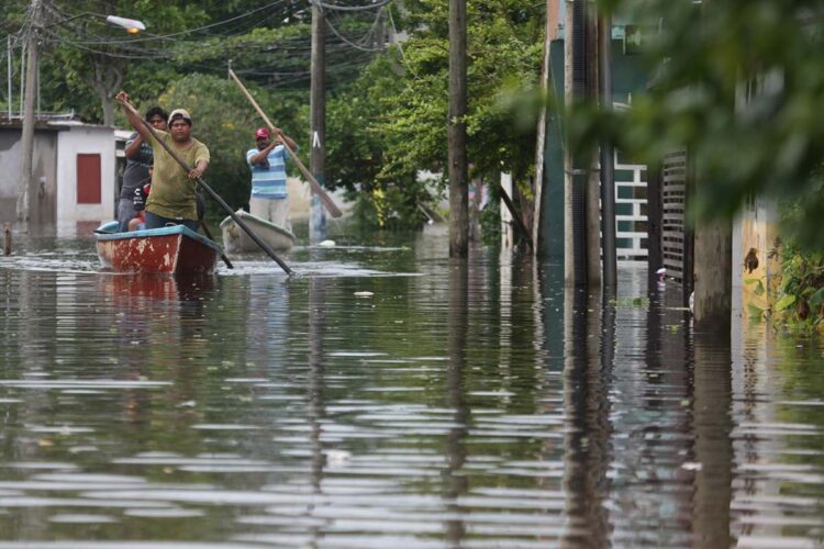 Suman 27 muertos por inundaciones en Chiapas, Tabasco y Veracruz