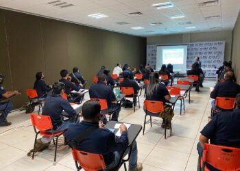 Capacitan a policías en uso legítimo de la fuerza