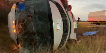 Se accidenta autobús: dos muertos