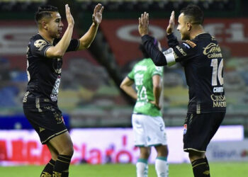 León no deja de rugir y le da la voltereta a Santos