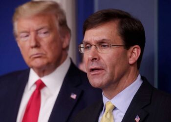 Trump despide a ministro de Defensa, Mark Esper