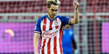 Jesús Angulo, descartado para la vuelta del Clásico Nacional en el Estadio Azteca