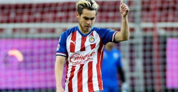 Jesús Angulo, descartado para la vuelta del Clásico Nacional en el Estadio Azteca