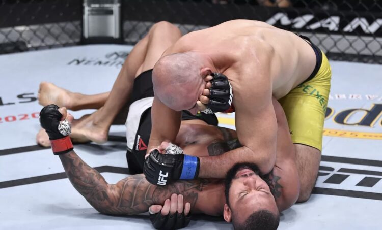 Teixeira apabulla a Santos en UFC Vegas 13