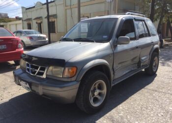 Choca por distraído