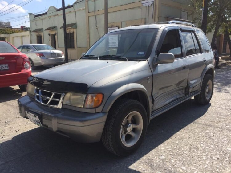 Choca por distraído