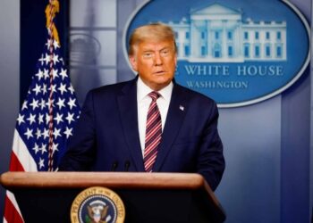 Denuncia Trump fraude electoral