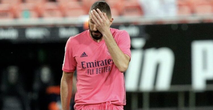 Benzema sale lesionado y enciende las alarmas en el Real Madrid