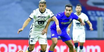 Pumas le da la vuelta a Cruz Azul en tres minutos y ambos sellan su calificación