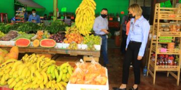 Desinfecta Municipio locales comerciales