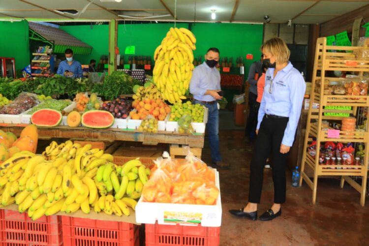 Desinfecta Municipio locales comerciales