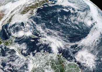 Se intensifica tormenta Iota