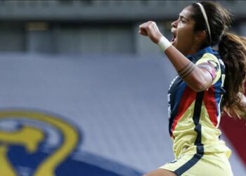 Dos minutos le bastaron al América para ganar el Clásico femenil