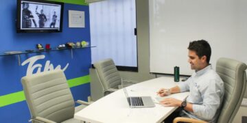 Abona Carlos Fernández a la profesionalización del deporte estatal