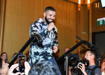 Drake supera récords en los Billboard