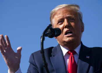 Trump asegura que le intentan robar las elecciones