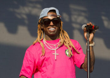 Lil Wayne es acusado por posesión de arma