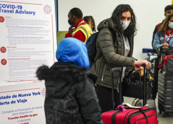 Millones viajan en EU por Día de Acción de Gracias