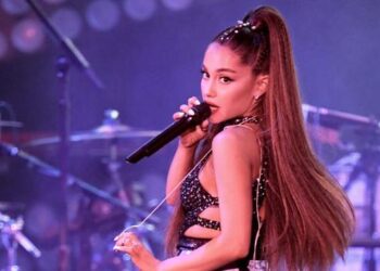 Ariana Grande molesta con influencers por acudir a fiestas