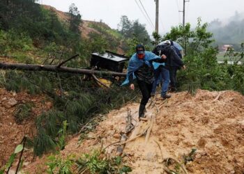 Eta deja unos 100 muertos y decenas de desaparecidos en Guatemala