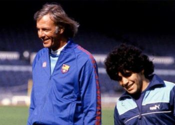 Menotti: “Estoy destruido por la muerte de Maradona”