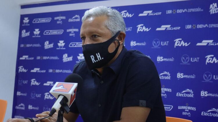 Ha sido un torneo para el olvido: DT. Roberto Hernández