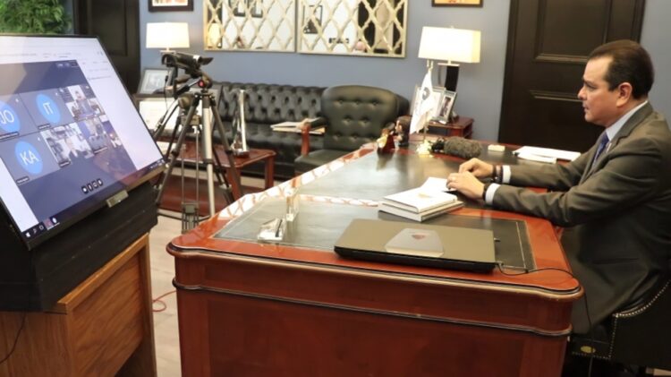 Entrega ‘Alcaldes de México’ otro premio a Enrique Rivas