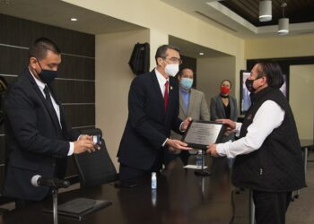 Rector apoya al personal académico de la UAT