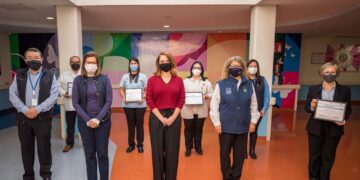 Entregan DIF y UAT constancias del Diplomado en Trastornos del Espectro Autista