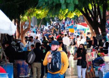 Urge López Obrador a quedarse en casa 10 días