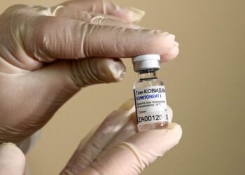 Piden a Cofepris permiso para vacuna Sputnik V contra covid