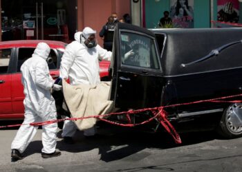 México supera las 114 mil muertes por covid-19