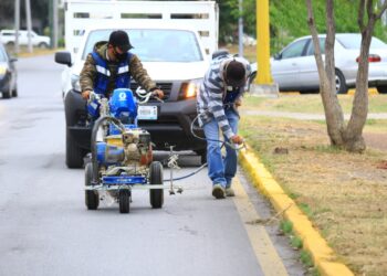 Mejoran imagen urbana del Bulevar Hombres Ilustres