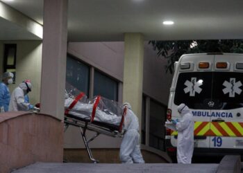 México supera las 115 mil muertes a causa de covid-19