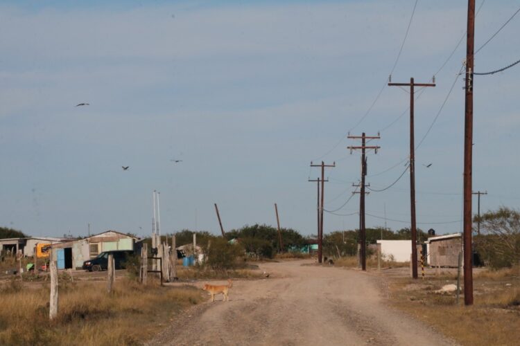 Llevan energía eléctrica a comunidades de El Mezquital, Matamoros