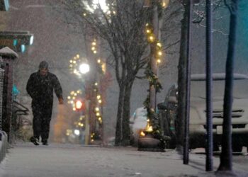 Alerta en costa este de EU por gran tormenta invernal