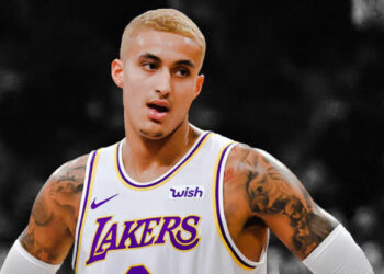 Kyle Kuzma renueva con los Lakers de Los Angeles
