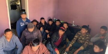 Cierran dos “casas de seguridad” y rescatan a 25 indocumentados