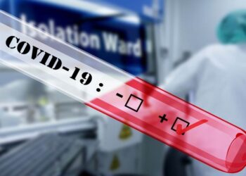 Trump anuncia que vacuna de Moderna contra el Covid fue aprobada