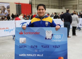 Aumenta Rivas montos de becas de nivel medio superior, superior y especial