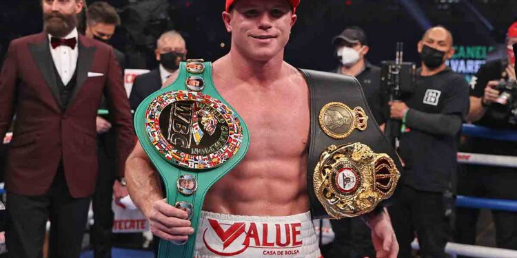 ‘Canelo’ derrota  a Smith por decisión y es monarca supermediano
