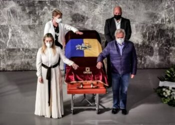 Enrique Alfaro encabeza homenaje a exgobernador Aristóteles Sandoval