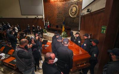 Enrique Alfaro encabeza homenaje a exgobernador Aristóteles Sandoval