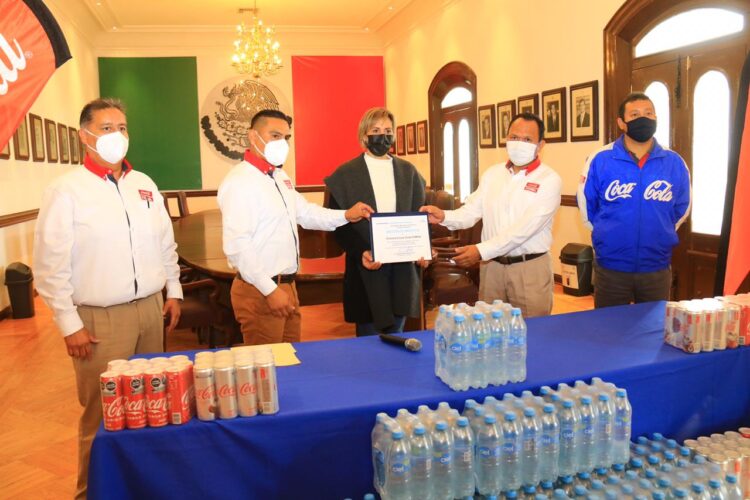 Ayuntamiento y FEMSA hacen equipo por buenas causas