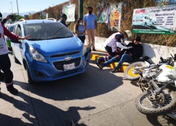 Herido motociclista tras ser arrollado por auto