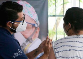 Iniciará Nuevo León pruebas de vacuna anticovid de Janssen