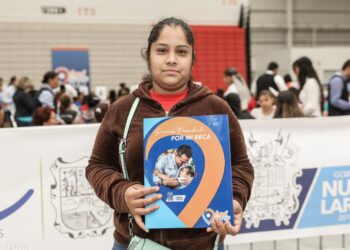 Será individual consulta de folios de las becas: Jáuregui