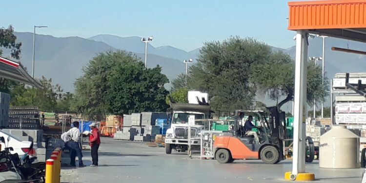 Violan comercios establecidos y ambulantes normas de prevención Covid-19